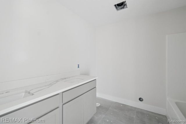 3321 Outback Trail, Pinckney, MI 48169