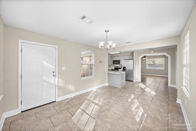 6121 Rawson Ln, Pensacola, FL 32503