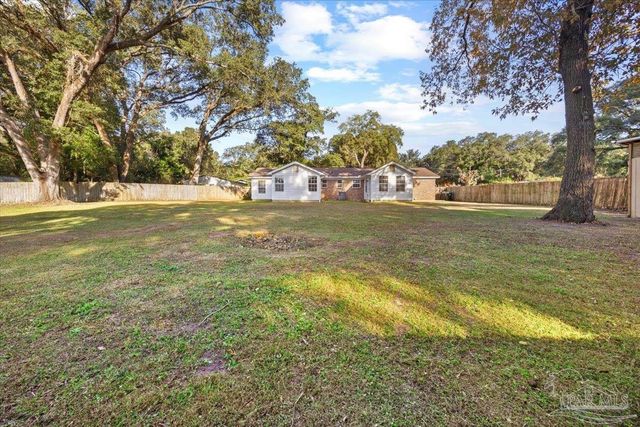 6121 Rawson Ln, Pensacola, FL 32503