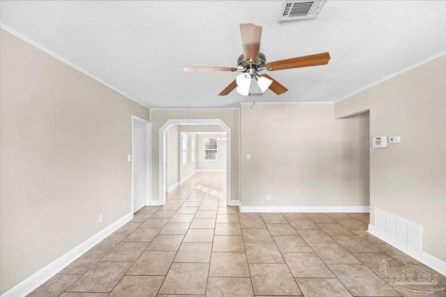 6121 Rawson Ln, Pensacola, FL 32503