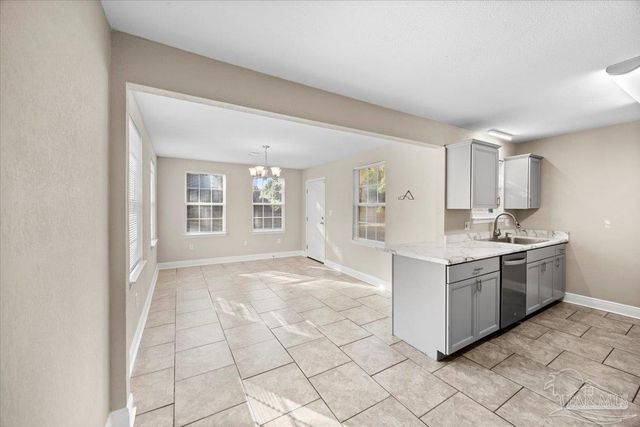 6121 Rawson Ln, Pensacola, FL 32503