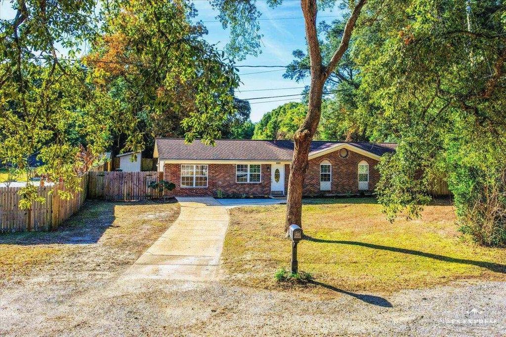 6121 Rawson Ln, Pensacola, FL 32503