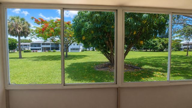 338 Camden O, West Palm Beach, FL 33417