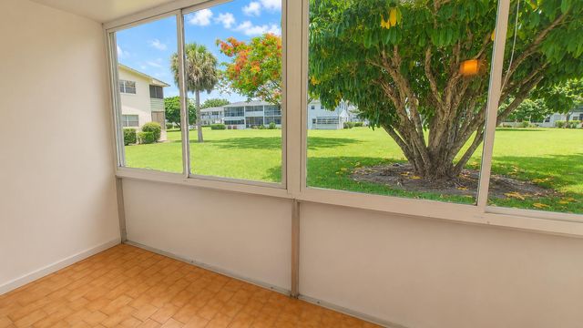 338 Camden O, West Palm Beach, FL 33417