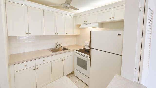 338 Camden O, West Palm Beach, FL 33417