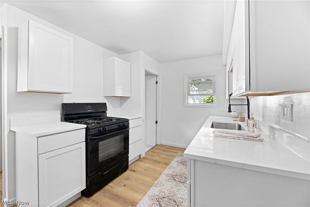 6602 Flowerdale Avenue, Cleveland, OH 44144