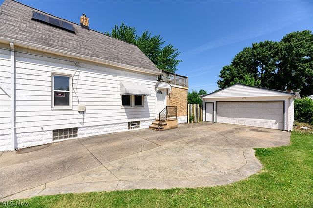 6602 Flowerdale Avenue, Cleveland, OH 44144