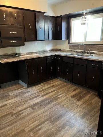 84 Arnold Street, Buffalo, NY 14213