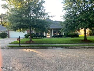 106 Stonebridge Lane, Clinton, MS 39056