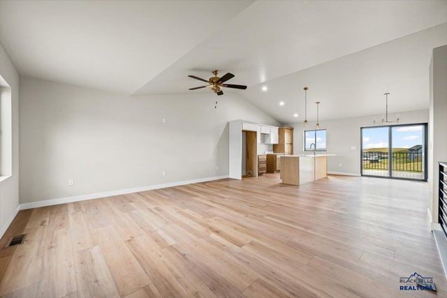 4814 PAHLMEYER DR, Rapid City, SD 57703