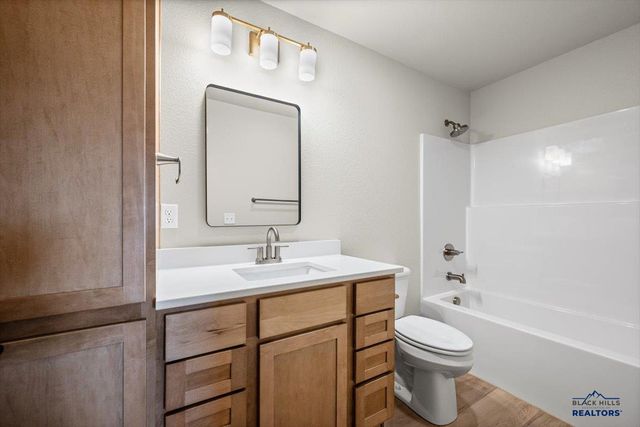 4814 PAHLMEYER DR, Rapid City, SD 57703