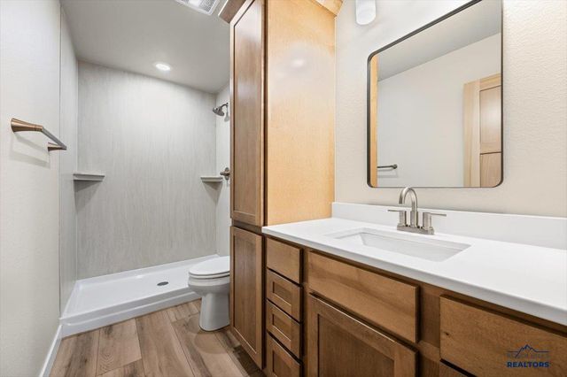 4814 PAHLMEYER DR, Rapid City, SD 57703