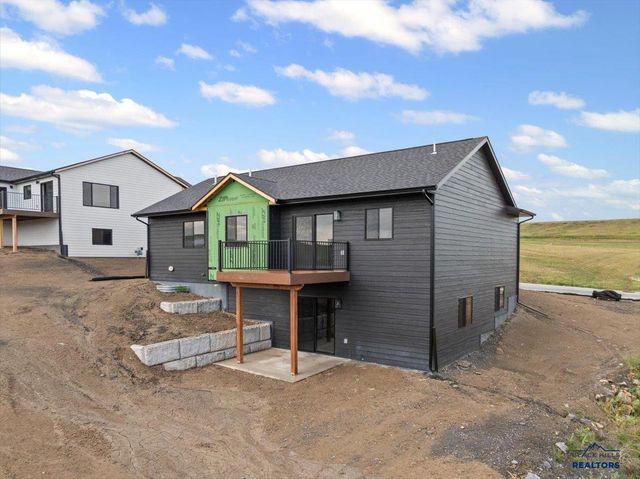 4814 PAHLMEYER DR, Rapid City, SD 57703