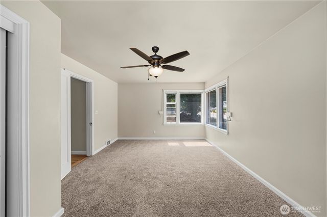 6423 100th Street SW, Lakewood, WA 98499