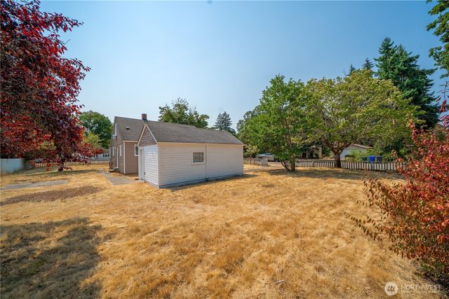 6423 100th Street SW, Lakewood, WA 98499