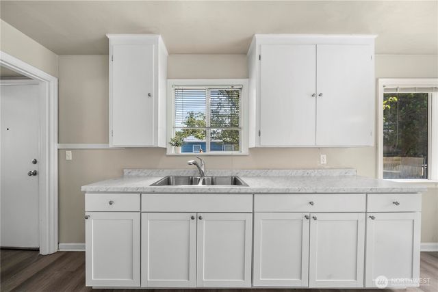 6423 100th Street SW, Lakewood, WA 98499