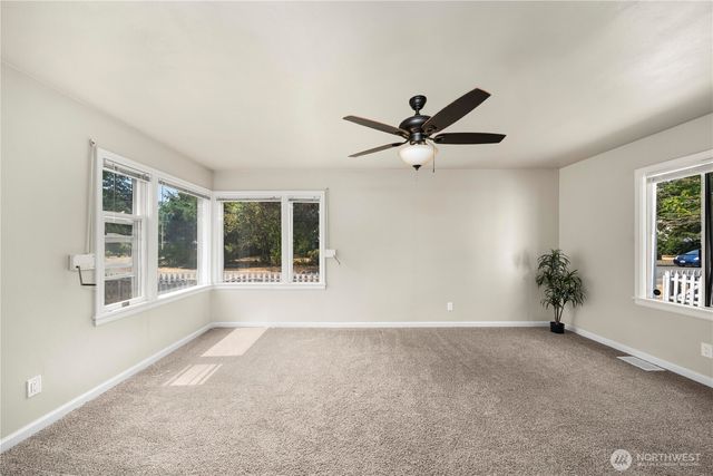 6423 100th Street SW, Lakewood, WA 98499