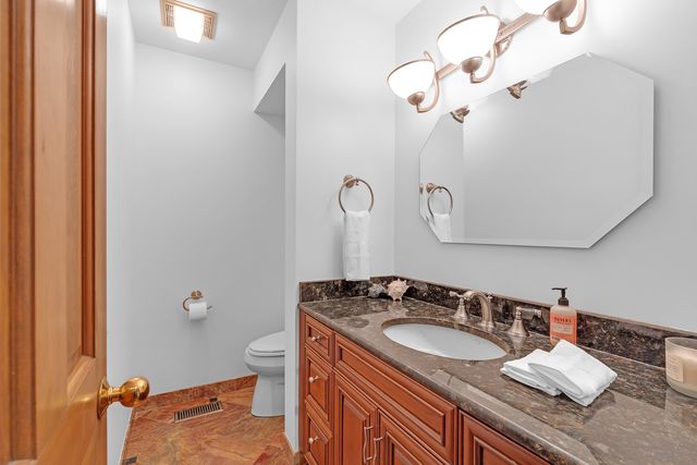 6535 Stockbridge Lane, Long Grove, IL 60047