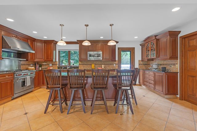 6535 Stockbridge Lane, Long Grove, IL 60047