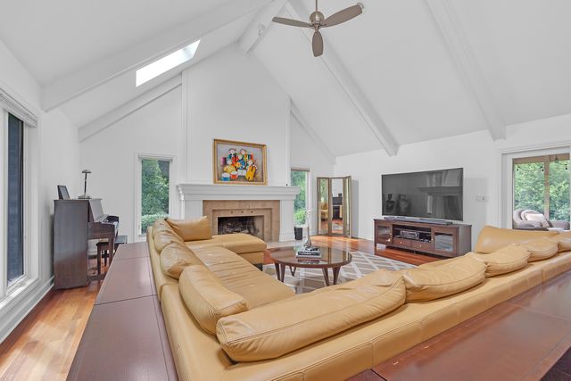 6535 Stockbridge Lane, Long Grove, IL 60047