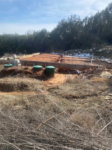 3217 Lakeside Drive, Granbury, TX 76048