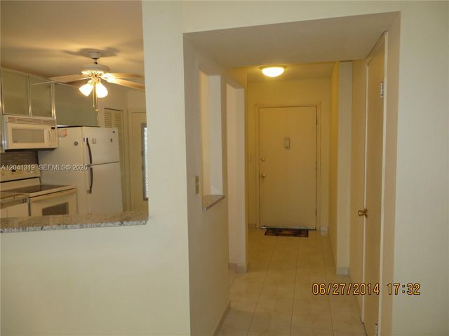 1750 NE 191st St 627-4, Miami, FL 33179