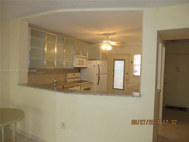 1750 NE 191st St 627-4, Miami, FL 33179