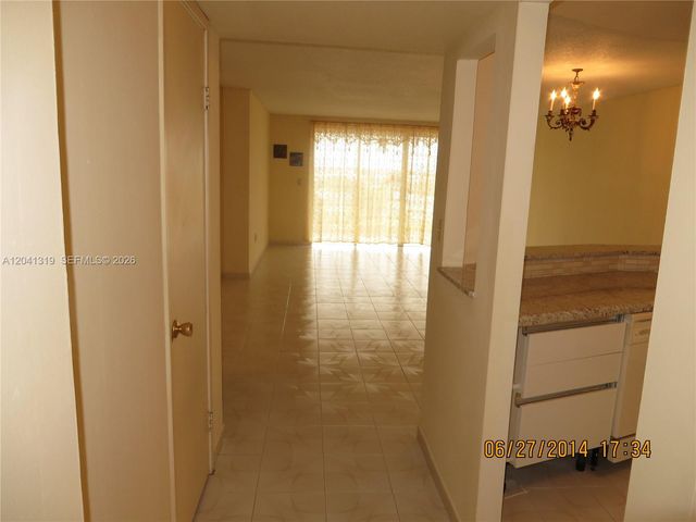 1750 NE 191st St 627-4, Miami, FL 33179
