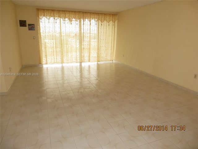 1750 NE 191st St 627-4, Miami, FL 33179