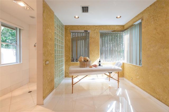 3190 Willow Lane, Weston, FL 33331