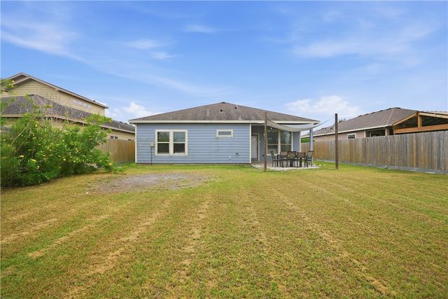 7658 Sable Creek Dr, Corpus Christi, TX 78414