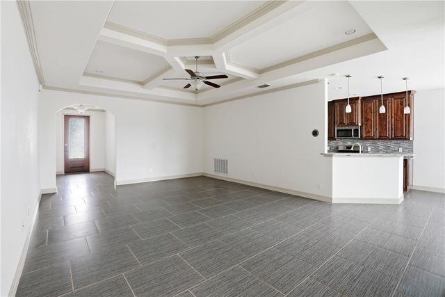 7658 Sable Creek Dr, Corpus Christi, TX 78414