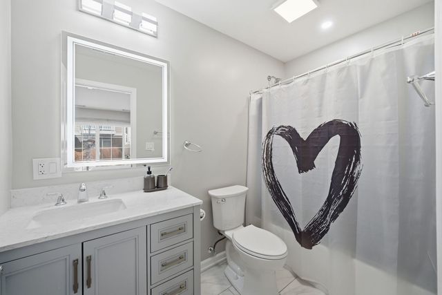 7214 Farmstead Lane, Hanover Park, IL 60133