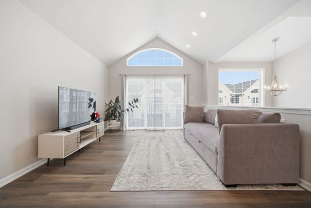 7214 Farmstead Lane, Hanover Park, IL 60133