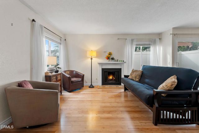 1251 San Simeon Court 4, Ventura, CA 93003