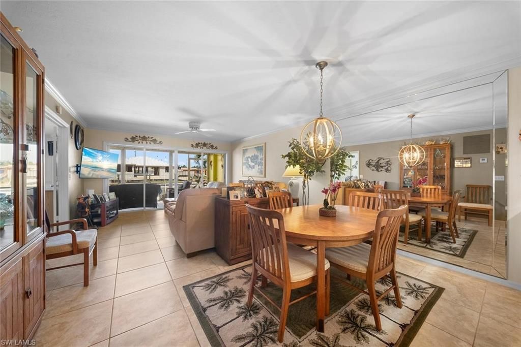 Image 21 of property listing at 4622 12th PL 124, Cape Coral, FL 33914