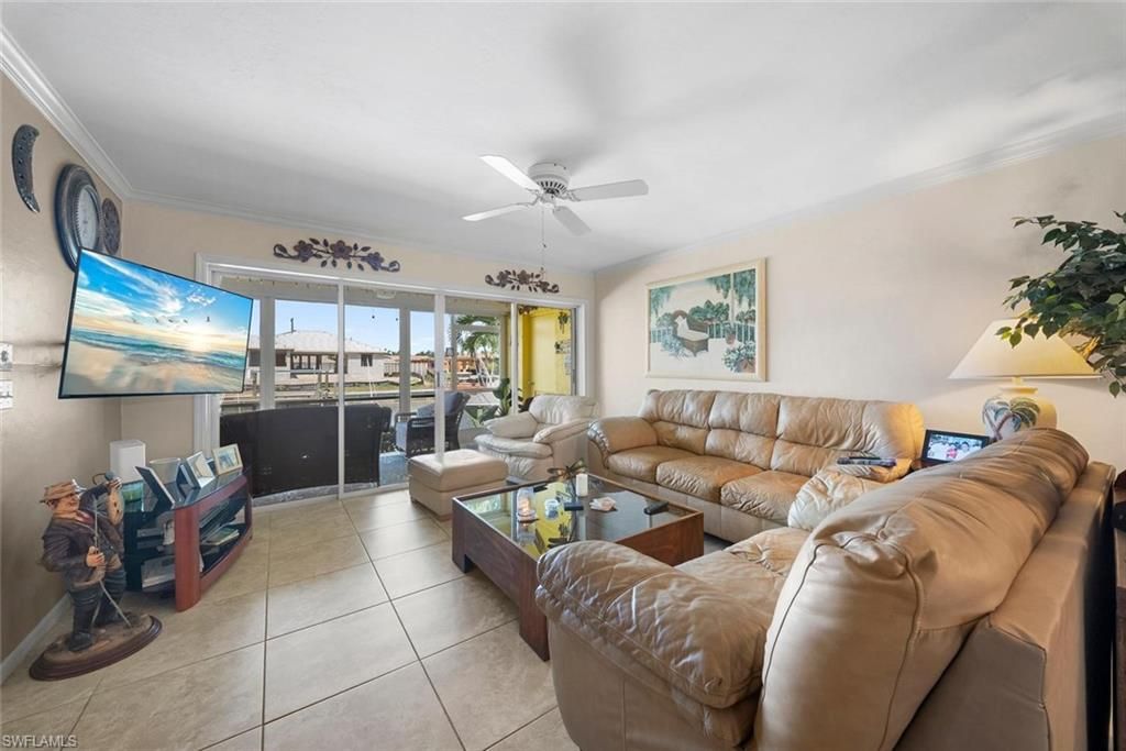 Image 23 of property listing at 4622 12th PL 124, Cape Coral, FL 33914