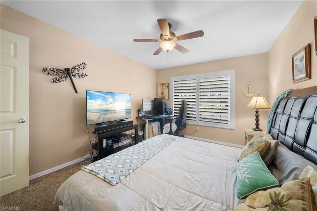 Image 38 of property listing at 4622 12th PL 124, Cape Coral, FL 33914