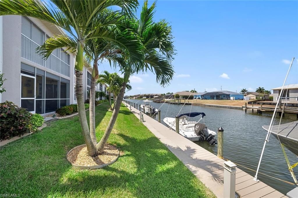 Image 43 of property listing at 4622 12th PL 124, Cape Coral, FL 33914