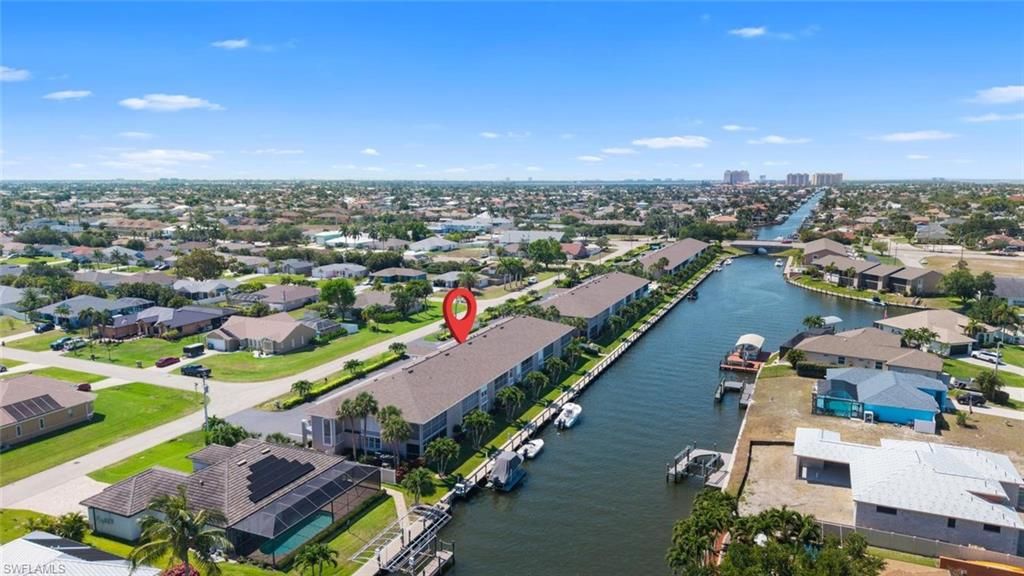 Image 7 of property listing at 4622 12th PL 124, Cape Coral, FL 33914