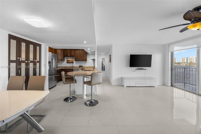 16570 NE 26th Ave 5J, North Miami Beach, FL 33160