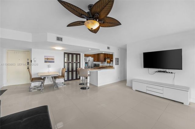 16570 NE 26th Ave 5J, North Miami Beach, FL 33160