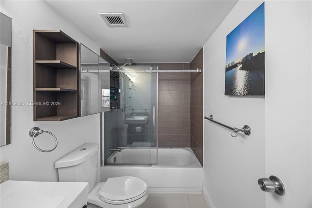 16570 NE 26th Ave 5J, North Miami Beach, FL 33160