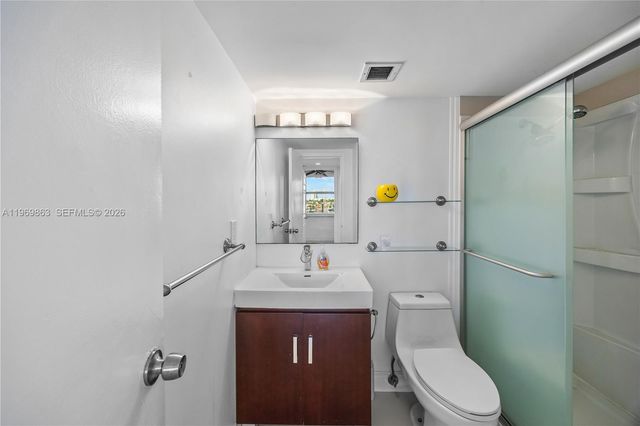 16570 NE 26th Ave 5J, North Miami Beach, FL 33160