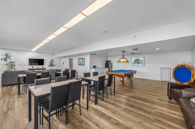 16570 NE 26th Ave 5J, North Miami Beach, FL 33160