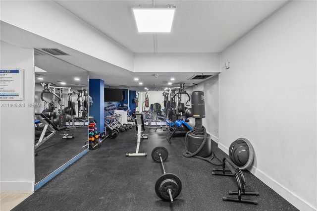 16570 NE 26th Ave 5J, North Miami Beach, FL 33160