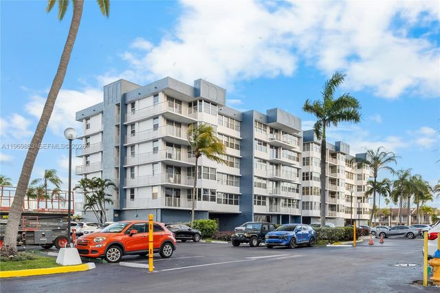 16570 NE 26th Ave 5J, North Miami Beach, FL 33160