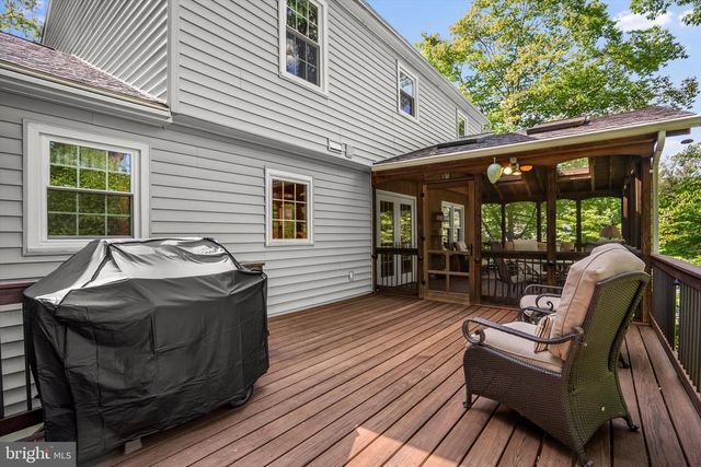 4949 SABRA LN, Annandale, VA 22003