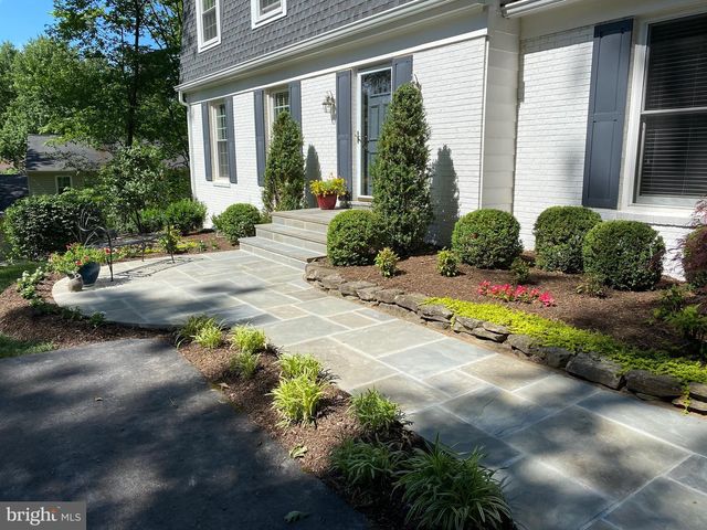 4949 SABRA LN, Annandale, VA 22003