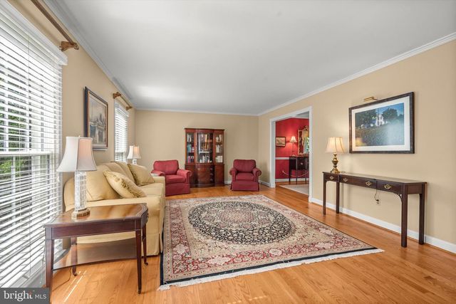 4949 SABRA LN, Annandale, VA 22003